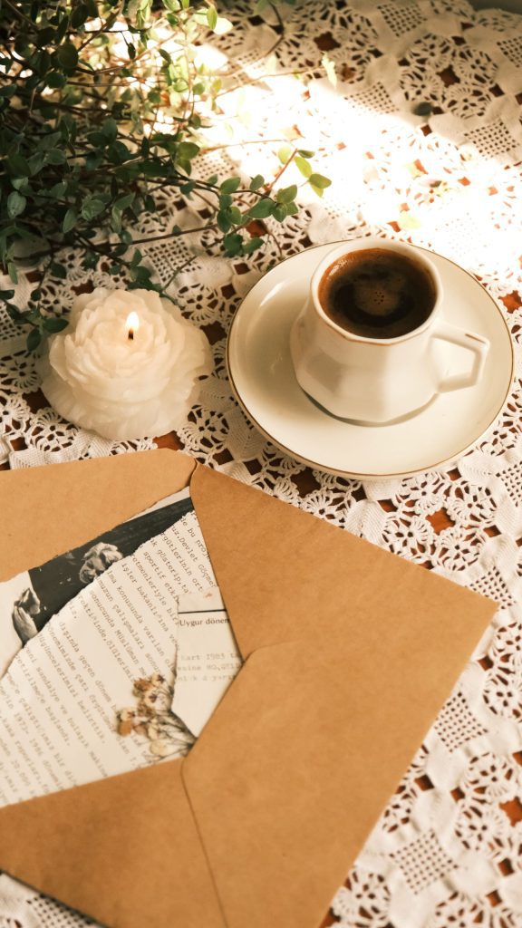 what to put in a coffee gift basket
